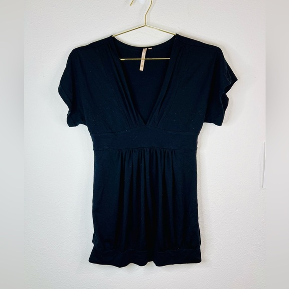 Papaya Black Plunge V Neck Short Sleeve Top Y2K Minimalist Size Medium Polyester - Picture 2 of 6